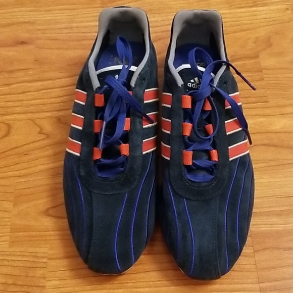 💞SOLD💞 Adidas Suede Sneakers - Picture 2 of 7